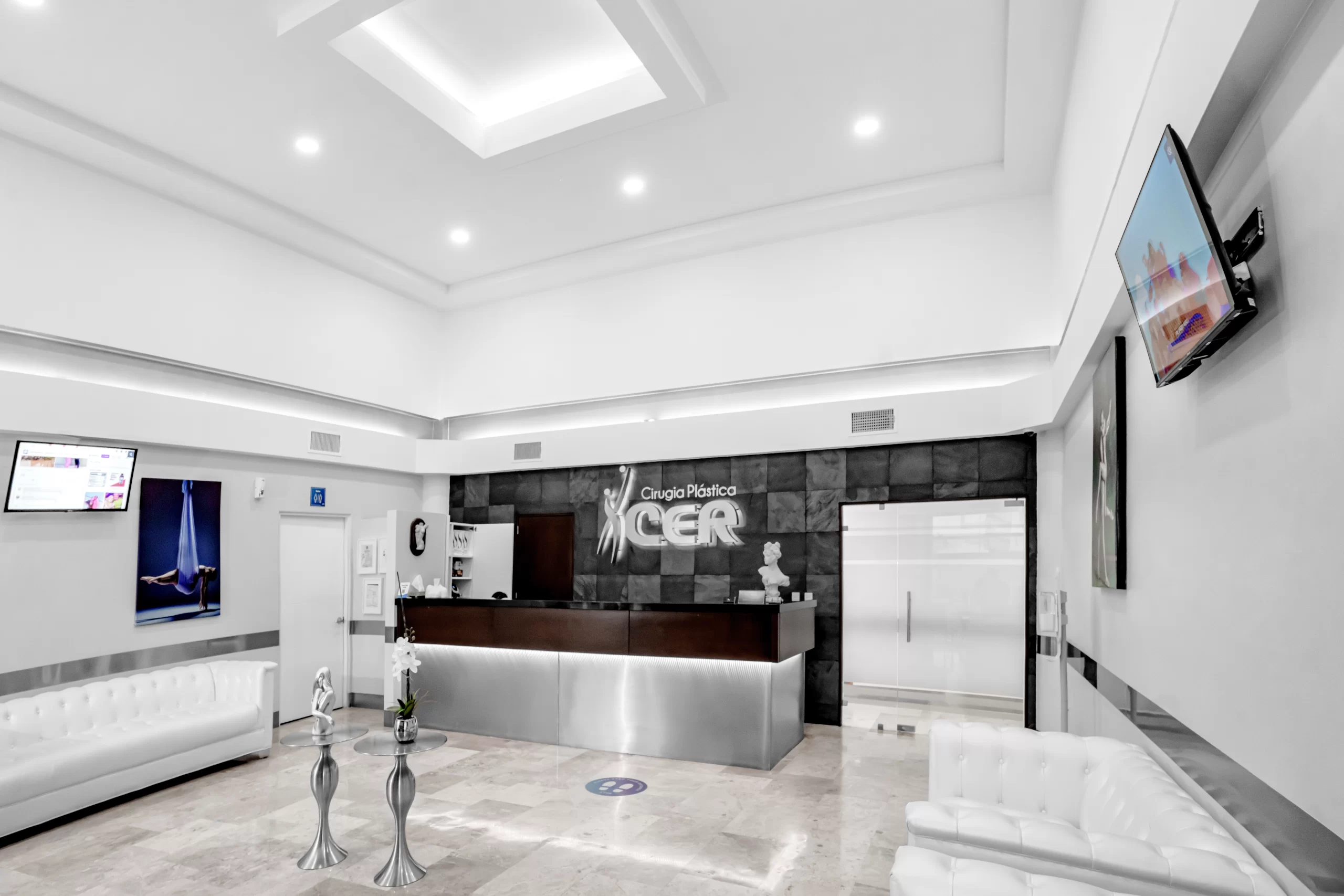 sixth floor lobby